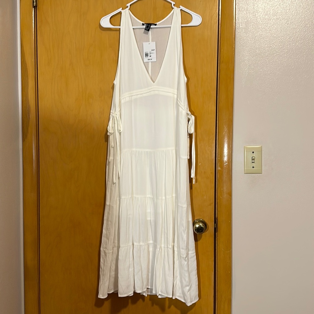 Brand new w/ tags White Forever 21 Midi Dress